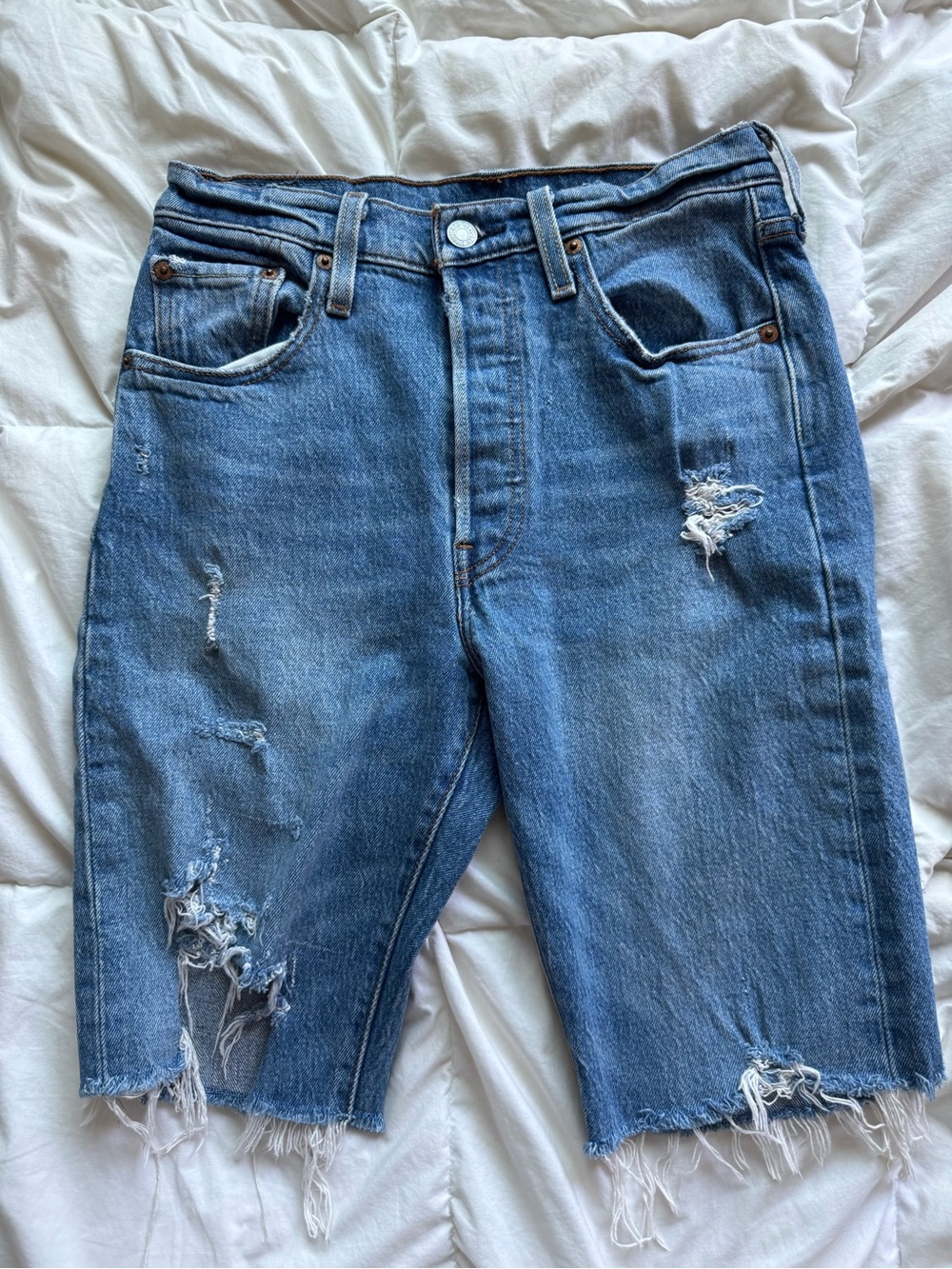 Levi's Distressed Blue Denim Capris
